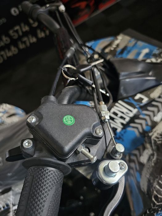 ATV Renegade pentru copii pe benzina de 49cc, se poate Limita viteza, roti 6 inch, pornire Buton si Sfoara, Nou adus din Germania
