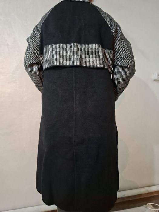 Продаю пальто осень весна