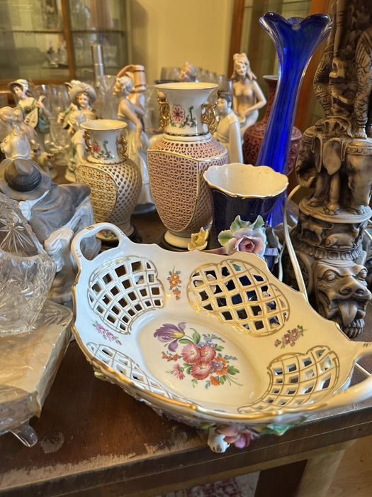 Bibelouri & statuete din porțelan