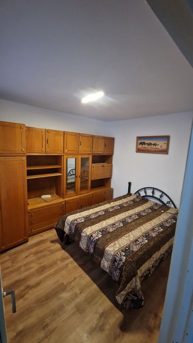 Închiriez apartament 2 camere mobilat
