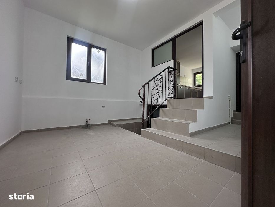 Între dealuri, viță de vie și liniște deplină! Vanzare casa in Prahova
