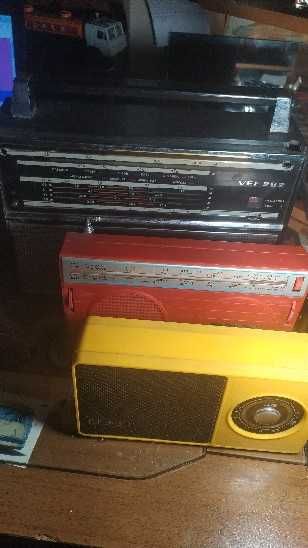 Продам радиоприемник СССР