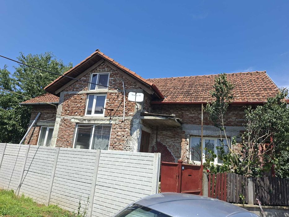Proprietate 166 mp cu teren de 2.000 mp și toate utilitățile – Sântuhalm