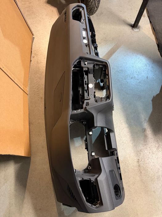 Plansa bord vw tiguan 2016-2026