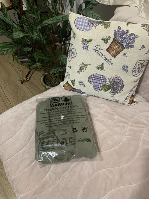 Маслинена лятна рокля,с висока талия, широка надолу,странични джобове.