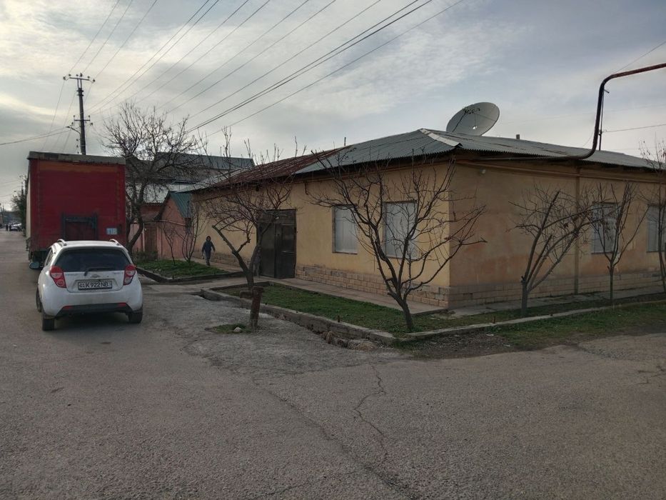 Prodam dom 2.8 sotik v Tashkente fergana yo'li orintir sangorit