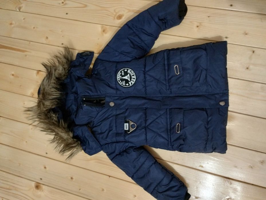 Vând geacă băieți 5 ani