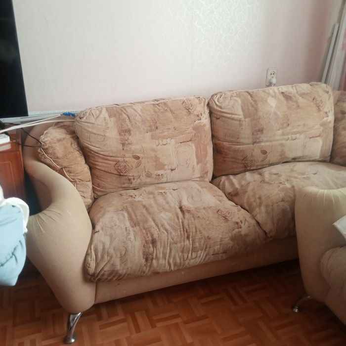 Диван и два кресла