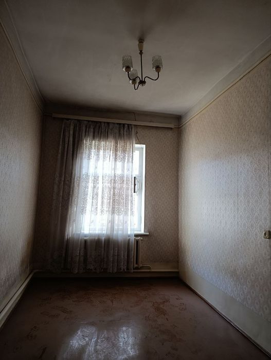 Дом  Азербайджан центр,4 сот.2 дома.11800уе