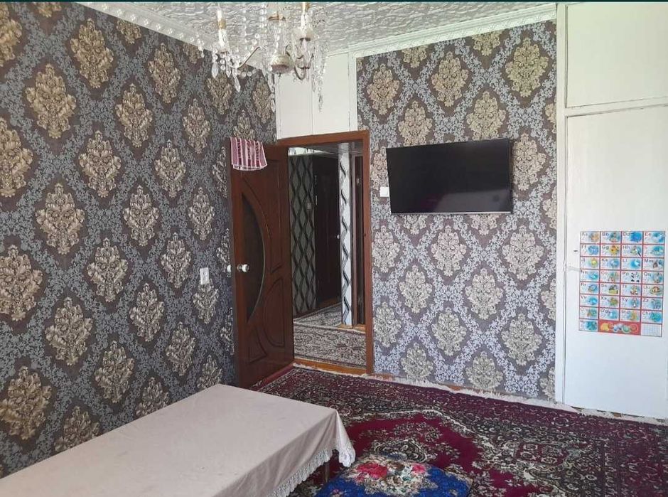 Zarafshon shahar  3 xonali kvartira sotiladi manzil 6-30-38