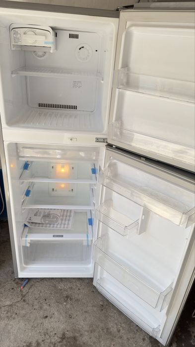 Продам два холодильника