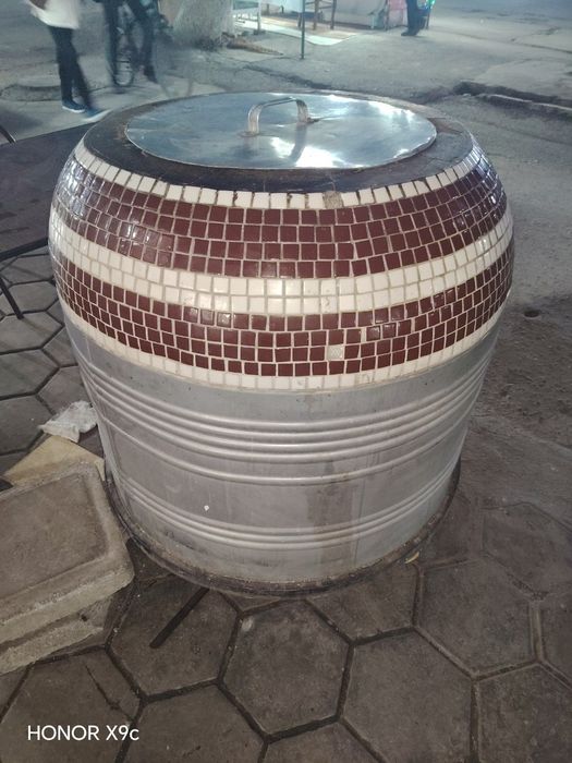 Витрина тандир сотилади