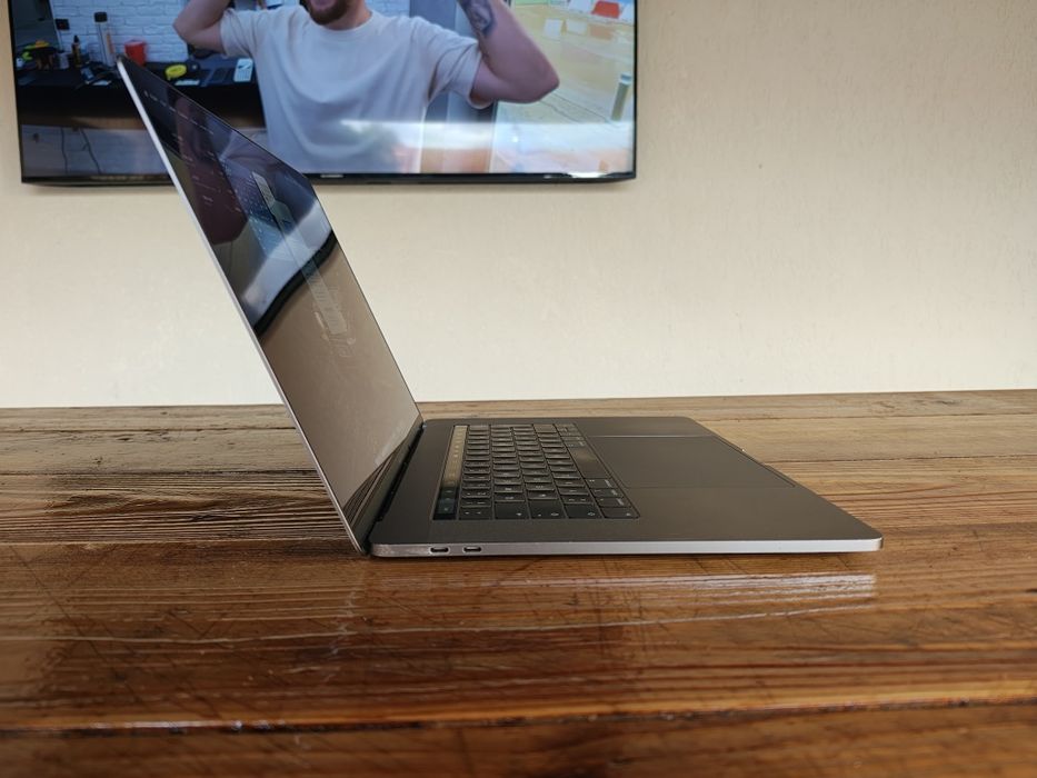 Laptop Apple Macbook pro 2019