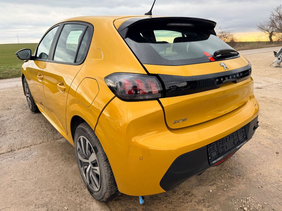 Peugeot 208 1.2 PureTech, двигател HNE, 101 кс., 6 ск.,2024г.,40000 км