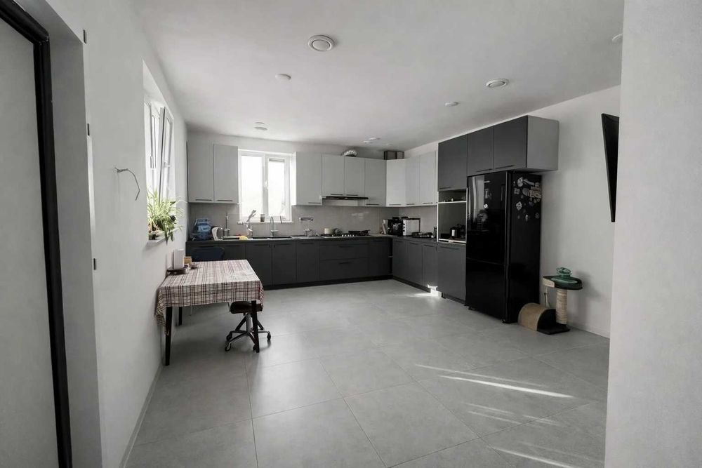 Продается участок 5,5 соток на Мирабадском районе.