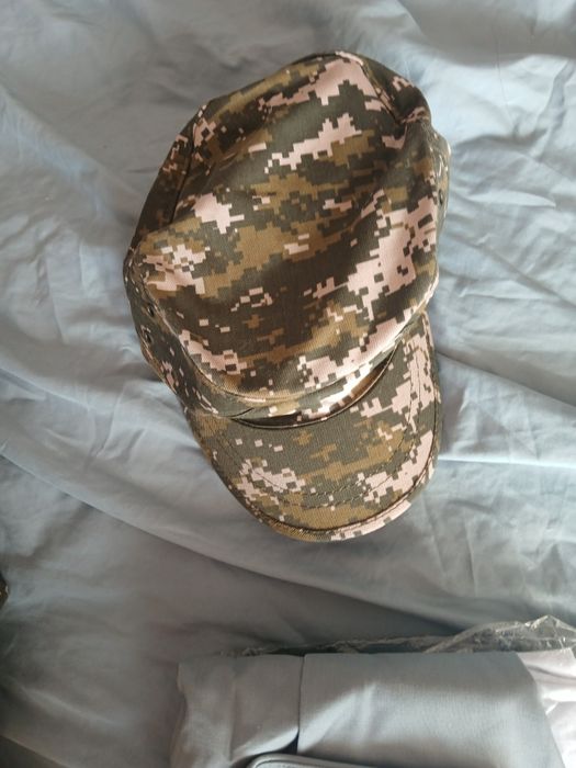 Продам футболки, рубашки,кепки