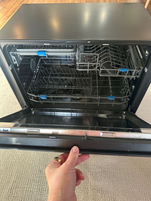 Настольная посудомойка Midea