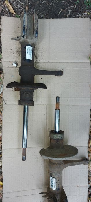 Стойки амортизаторы передние на гранту