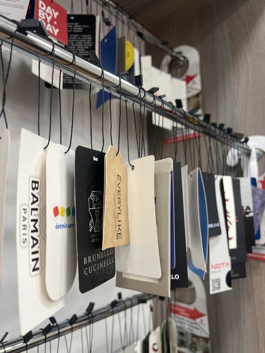 Etiketka va birkalar karobka upakovkalar