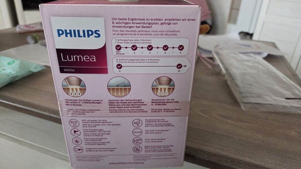 Фотоепилатор Philips Lumea Prestige