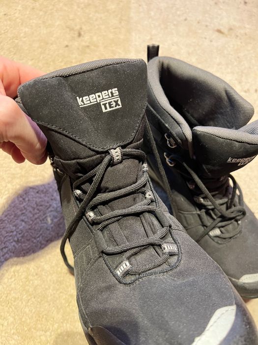 Планински ботуши с шипове