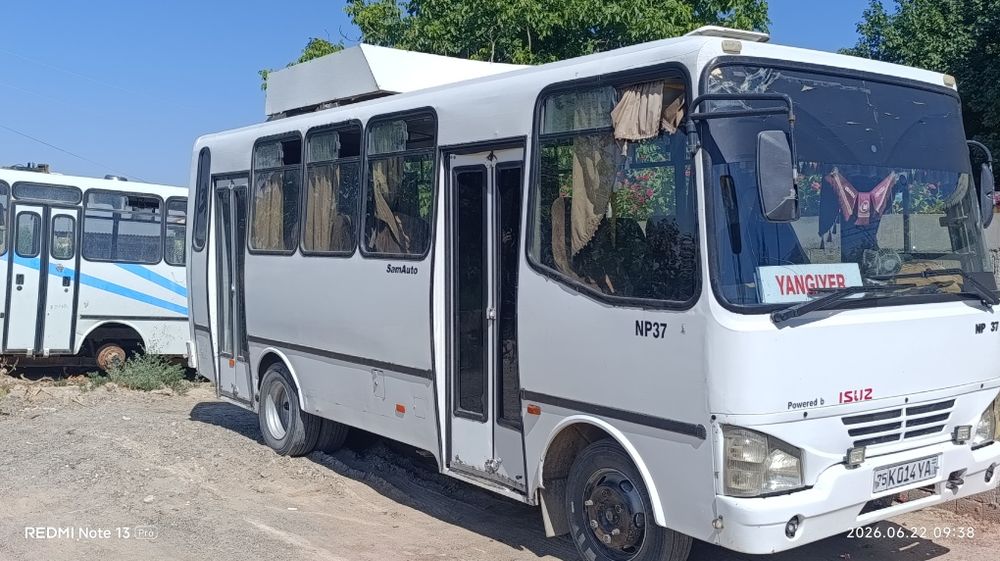 Isuzu avtobusi np 37