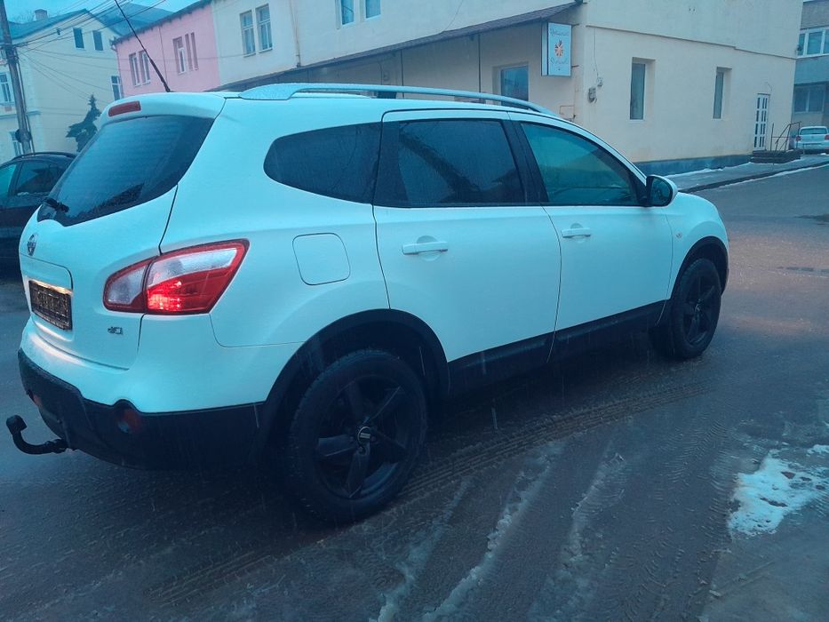 Nissan Qashqai +2..  7 locuri.. 4x4 ..4x2  an  fab 2012