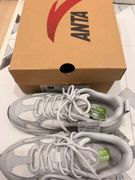 Продам кроссовки от бренда Anta