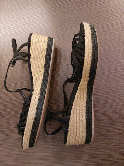 Сандали Бершка 39 номер