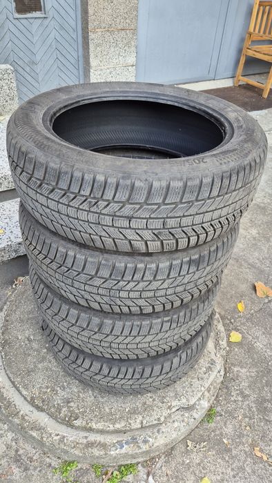 Зимни гуми Continental 205/55/17 DOT 3722