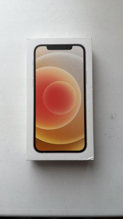 Продаеться айфон 12