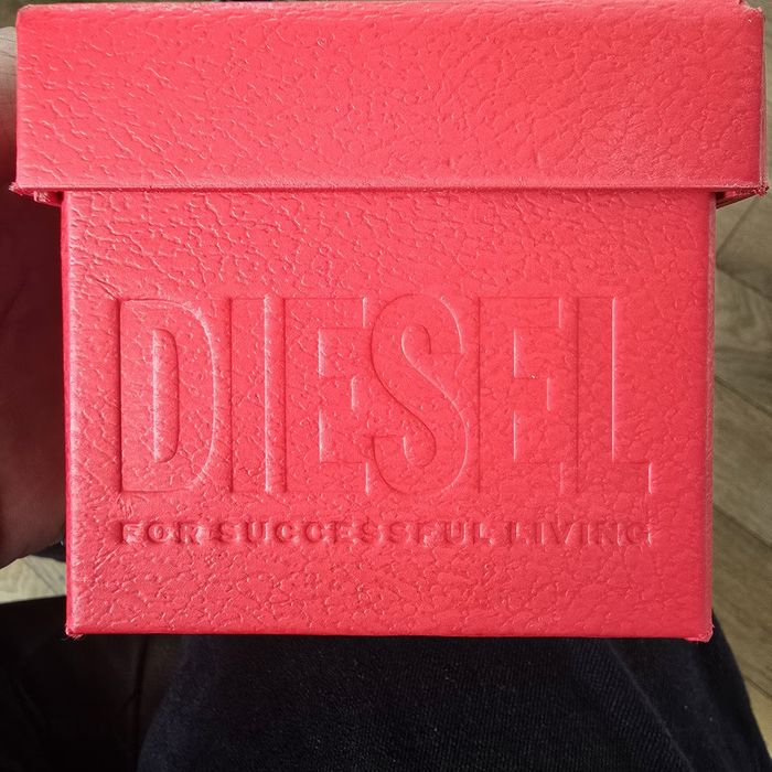 Продавам 2 часовника