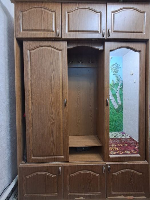 Прихожный шкаф бу