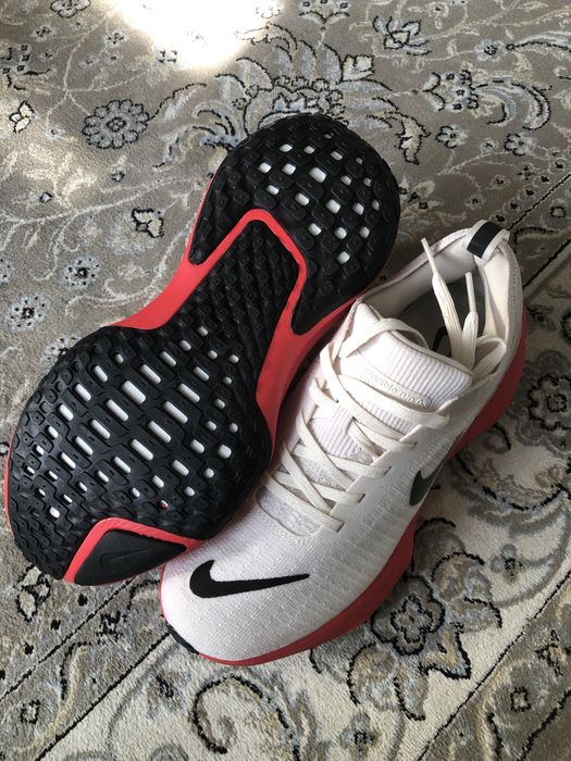 продаю новые кроссовки найк