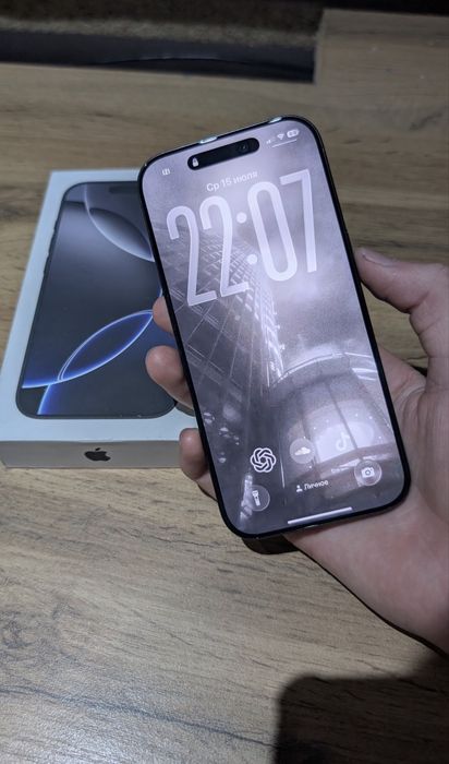 Iphone 16 pro продам