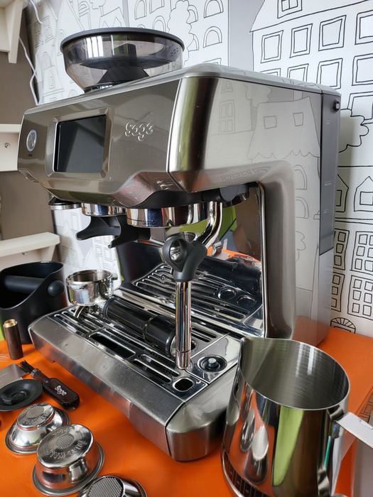 Кафемашина SAGE the Barista Touch с дисплей и кафемелачка