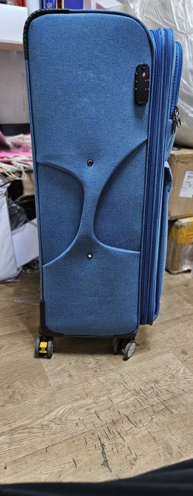 Чемодан тканевый