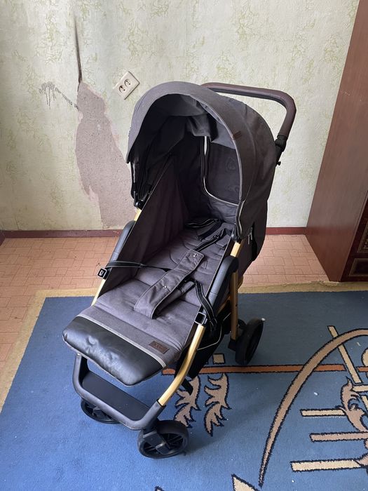 Коляска в хорошем состоянии