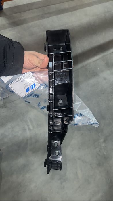 Кронштейны фар L7, L8, L9