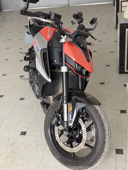Kove 450R мощный спортбайк 450cc с ABS
