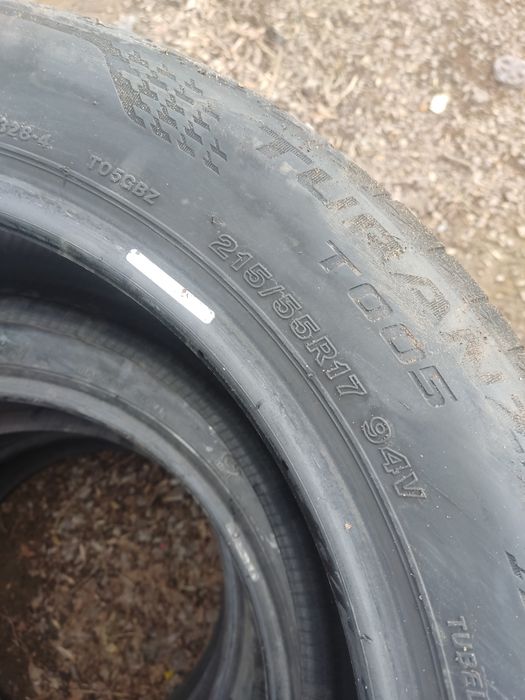 Продам шины Бриджтон 215/55r1.