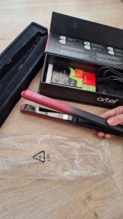 Новый профессиональный утюжок для волос бренда Artel ART HS- 049H