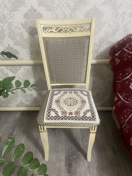 Продам 12стульев
