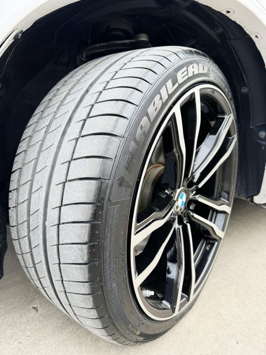BMW x 5  автошины