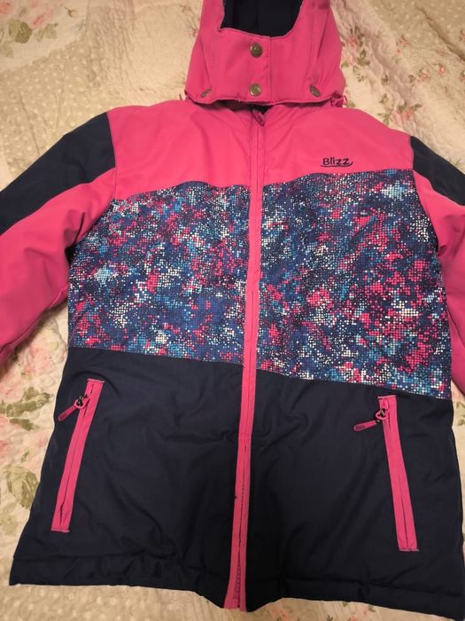 Продам костюм для девочки