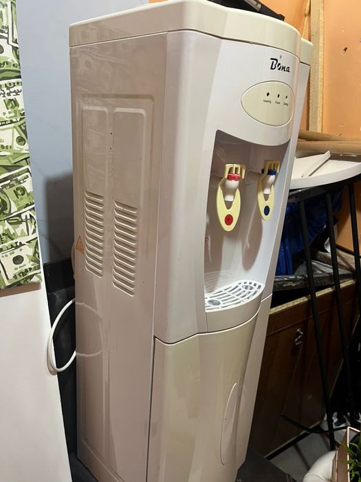 Продам куллер для воды