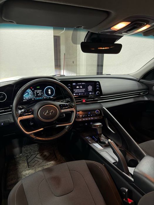 Hyundai Elantra 2022 — 6