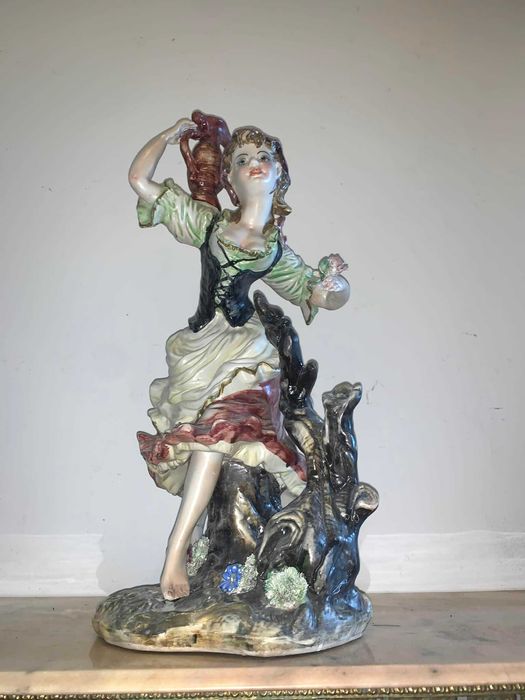 Bibelou din portelan cu tenta Tarancuta