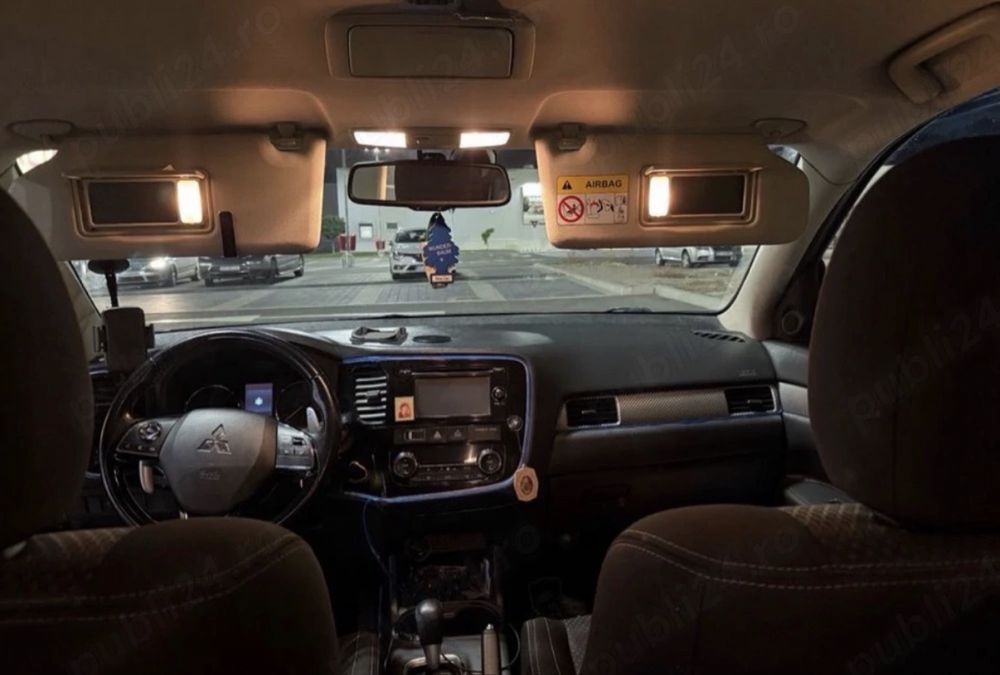 Mitsubishi Outlander automat