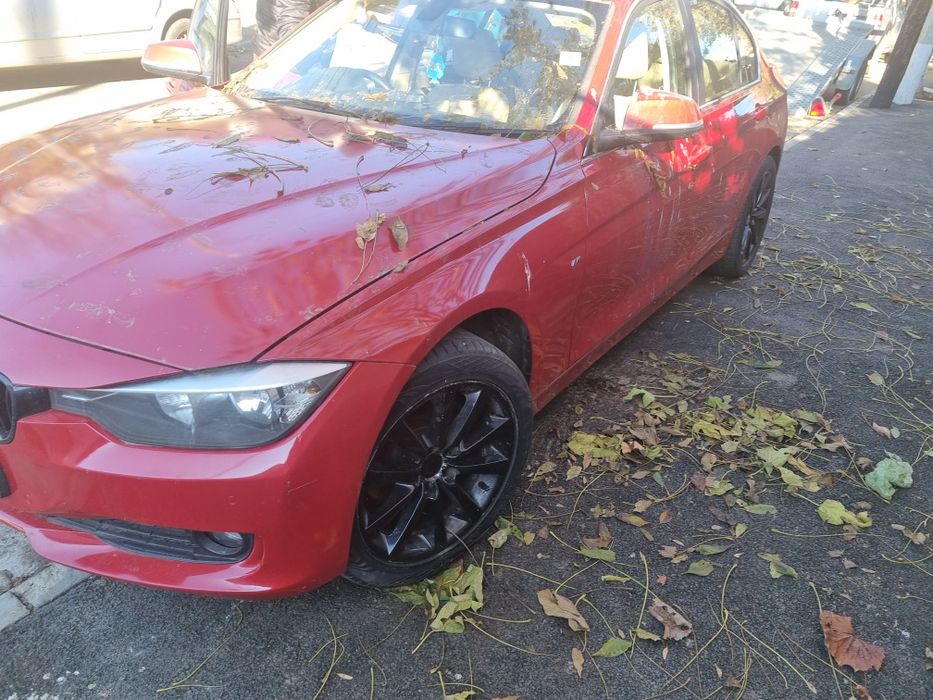 Dezmembrez bmw f30 320d 2013 184cp